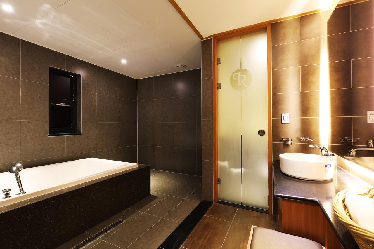 Bucheon Sr Hotel Exteriör bild