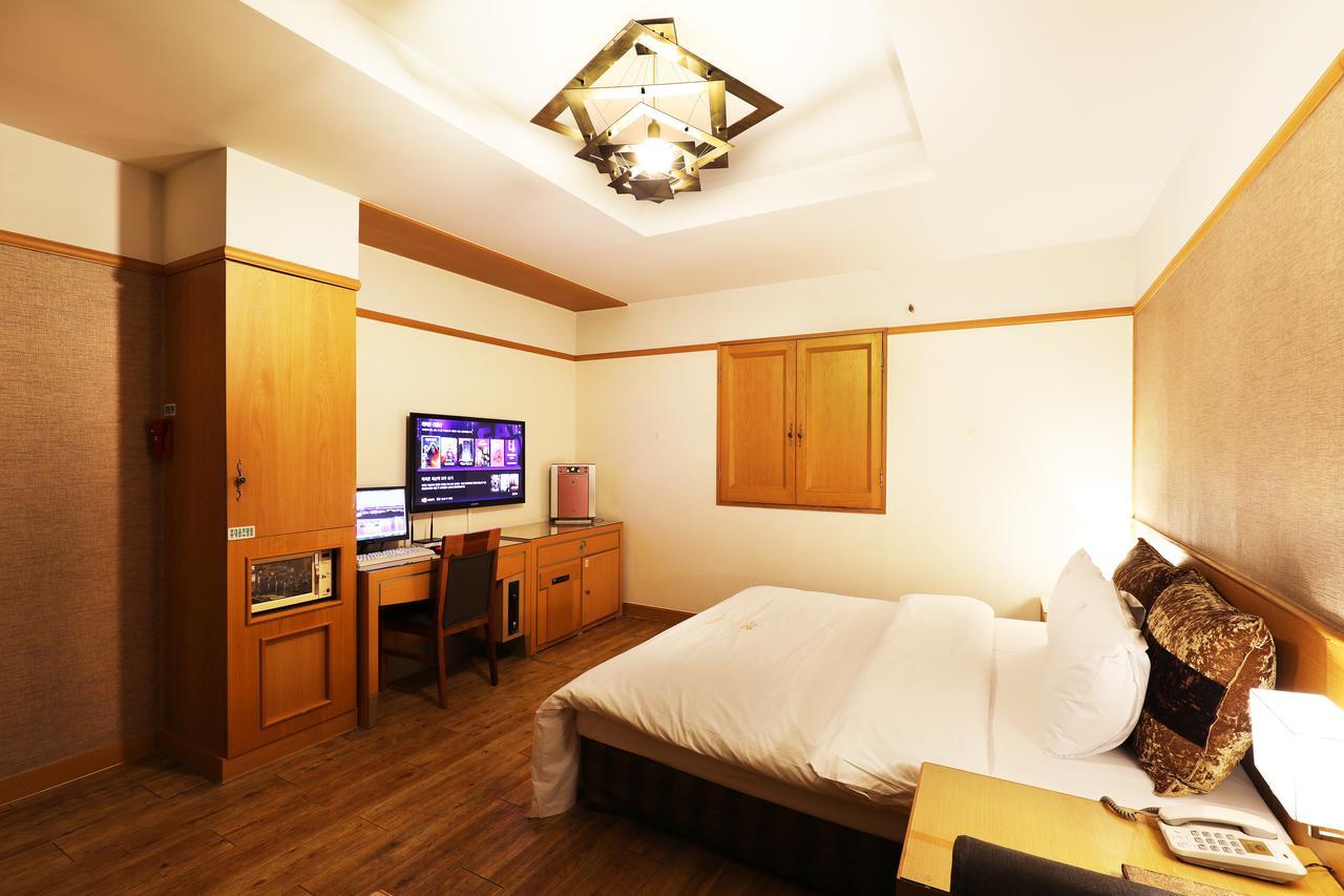 Bucheon Sr Hotel Exteriör bild