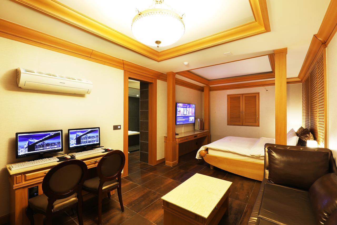 Bucheon Sr Hotel Exteriör bild